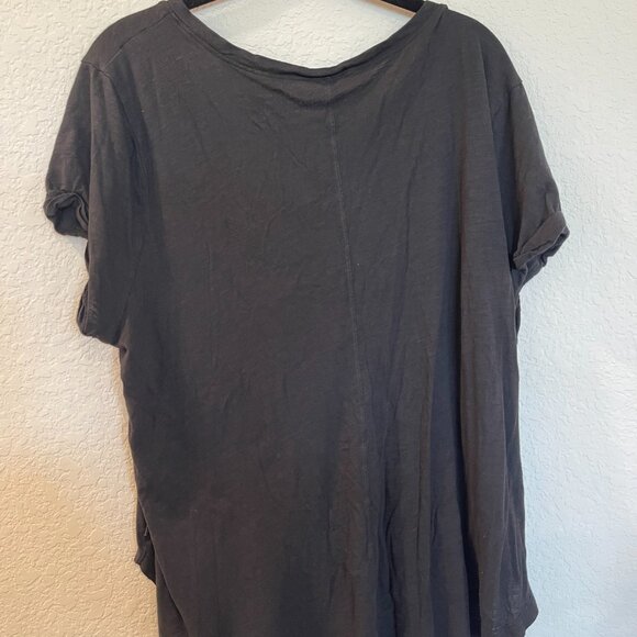 Eddie Bauer Black V-Neck T-Shirt - Picture 5 of 7